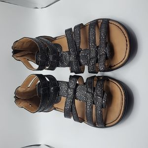 Born brown shimmer gladiator size 7 sandals